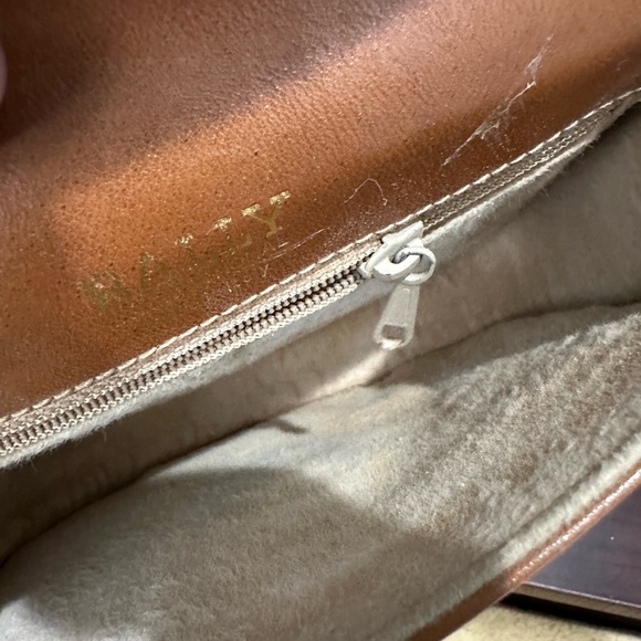 Bally 1970s Vintage Brown Leather Saddle Crossbody | Made in Italy - Picture 11 of 12